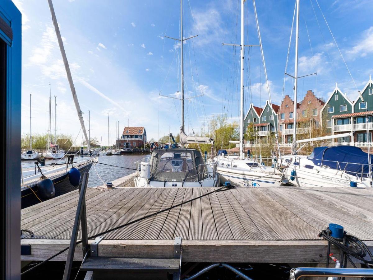 Beautiful Houseboat In Marina Of Volendam Hotel Exterior photo